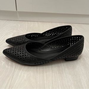 Pour La Victoire Black Perforated Leather Flats Size 6